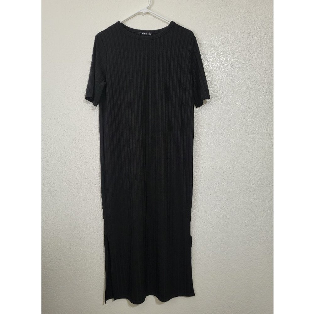 Women's Boohoo Maternity T-shirt Textured‎ with Slits Midi Dress in Black